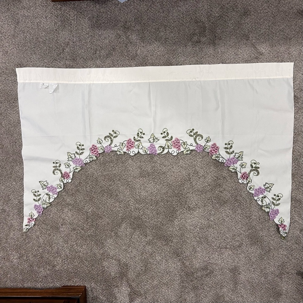 Window Curtain Valance Swag Cream W/Purple Grapes Leaves 47x37 Kitchen Decor